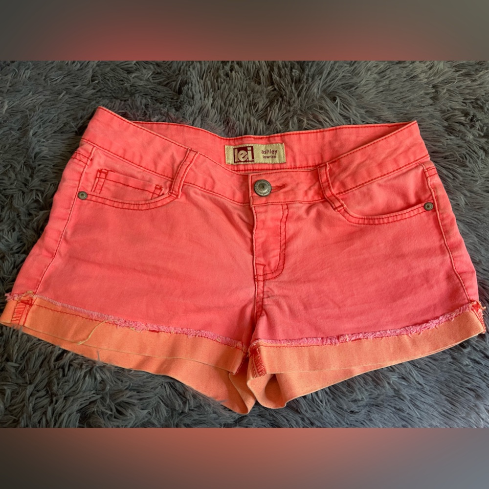 l.e.i. Ashley Low Rise Neon Pink jean shorts size 5